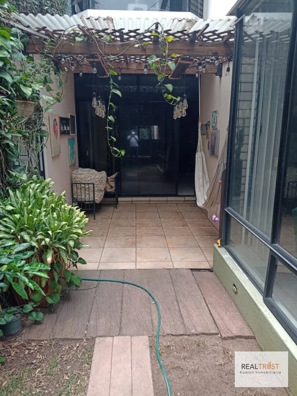 CASA EN VENTA LAS CHARCAS ZONA 11 - 6