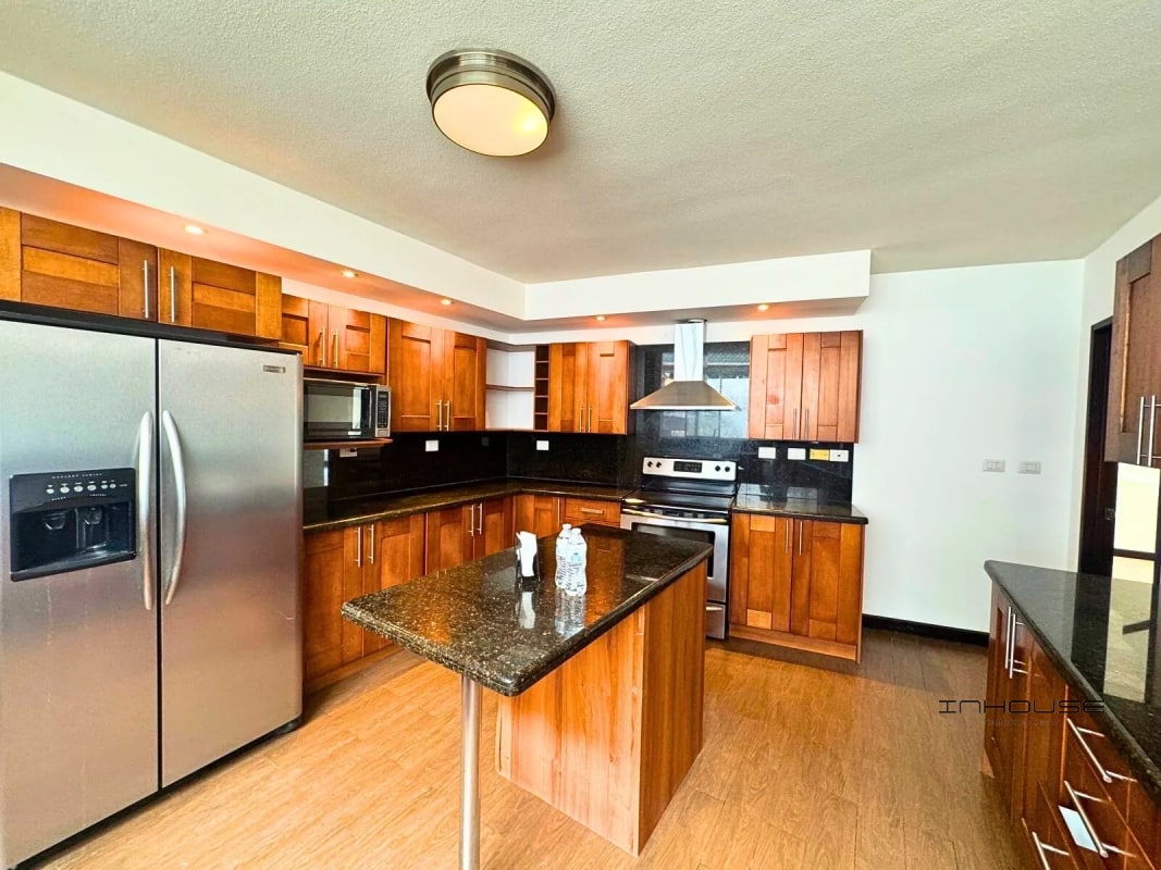 CASA EN VENTA EN ZONA 16 CAMPOS DE SAN ISIDRO - 2