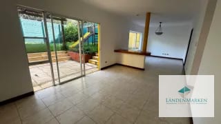 VENTA  DE CASA EN CAES KM 19.5 - RESIDENCIAL VILLAS DEL PINAR 1 — Casa en Venta en Villas del Pinar, Carretera a El Salvador, Guatemala, Ciudad — miniatura 1 de 16
