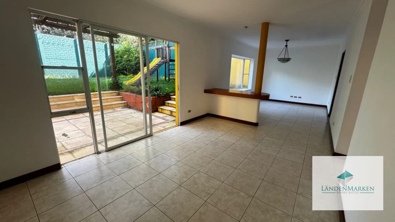 VENTA DE CASA EN CAES KM 19.5 - RESIDENCIAL VILLAS DEL PINAR 1 — Casa en Venta en Villas del Pinar, Carretera a El Salvador, Guatemala, Ciudad — foto 1 de 16