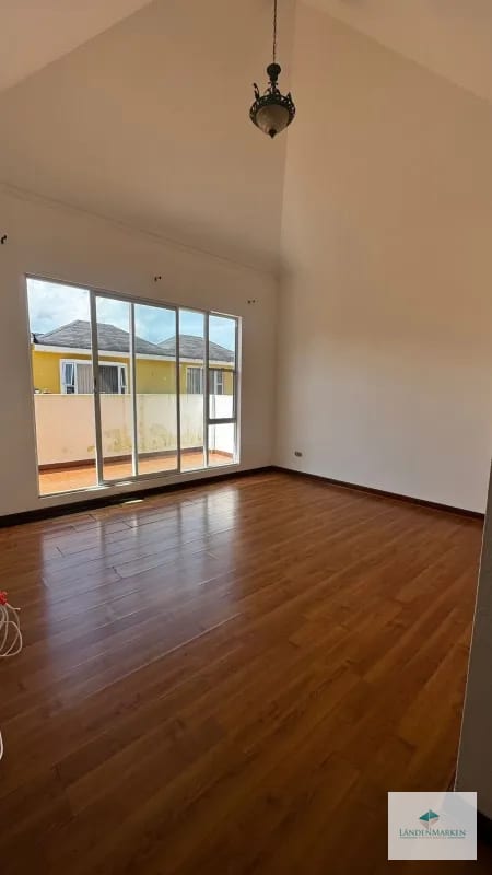 VENTA DE CASA EN CAES KM 19.5 - RESIDENCIAL VILLAS DEL PINAR 1 — Casa en Venta en Villas del Pinar, Carretera a El Salvador, Guatemala, Ciudad — foto 10 de 16