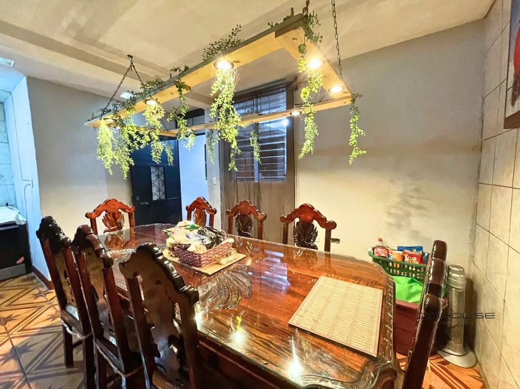 CASA EN VENTA EN VILLA NUEVA DE TRES NIVELES - 8