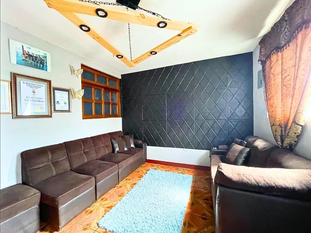 CASA EN VENTA EN VILLA NUEVA DE TRES NIVELES - 7