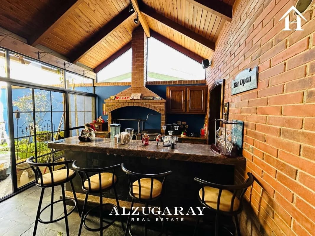 CASA AMPLIA C/JARDIN Y PÉRGOLA  5 HAB. / SECTOR B1 SAN CRISTOBAL - 13