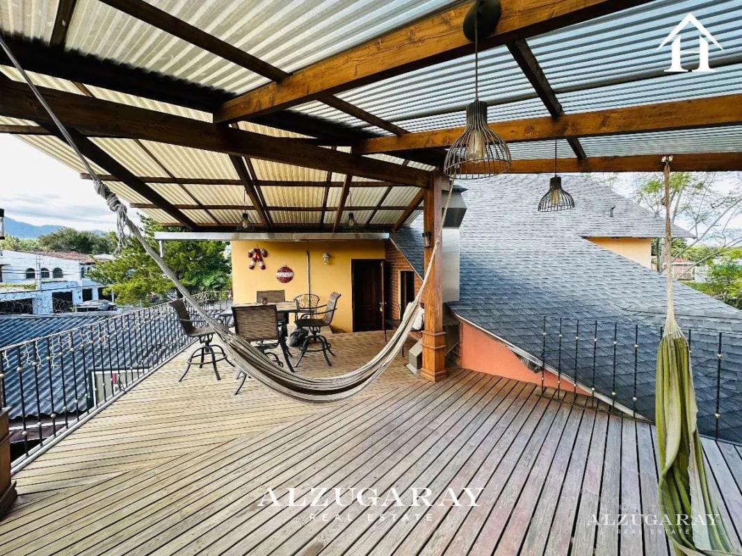 CASA AMPLIA C/JARDIN Y PÉRGOLA 5 HAB. / SECTOR B1 SAN CRISTOBAL - 9