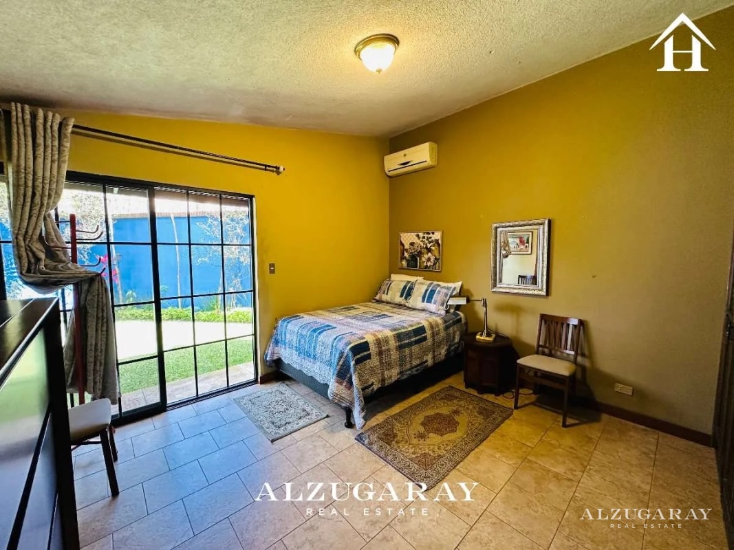 CASA AMPLIA C/JARDIN Y PÉRGOLA 5 HAB. / SECTOR B1 SAN CRISTOBAL - 6