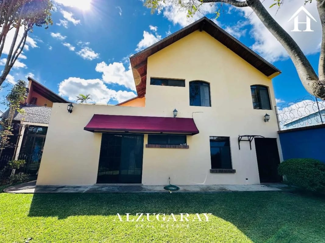 CASA AMPLIA C/JARDIN Y PÉRGOLA  5 HAB. / SECTOR B1 SAN CRISTOBAL - 5
