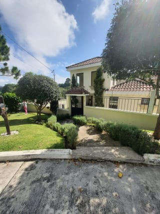 Casa en Venta  grande y linda en Paisajes de San Antonio, CAES — Casa en Venta en San Antonio, Carretera a El Salvador, Guatemala, Ciudad — miniatura 1 de 15
