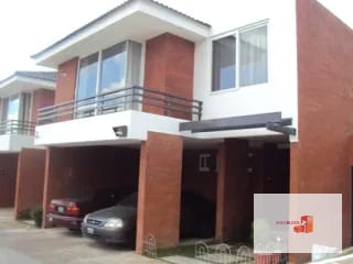 Casa 4 Dormitorios - esquina con jardín - Ensenada de San Isidro — Casa en Venta en Ensenada de San Isidro, Zona 16, Guatemala, Ciudad — miniatura 6 de 6