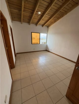 Rento Casa en Condominio San Mateo, Boulevard Acatan zona 16 — Casa en Alquiler en Zona 16, Guatemala, Ciudad — miniatura 13 de 14
