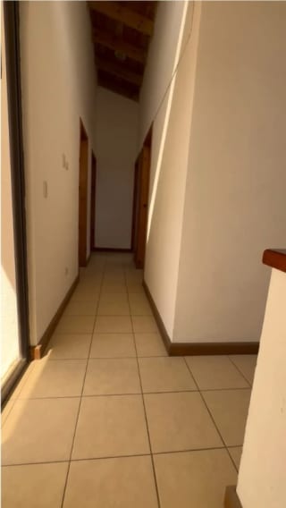 Rento Casa en Condominio San Mateo, Boulevard Acatan zona 16 — Casa en Alquiler en Zona 16, Guatemala, Ciudad — miniatura 6 de 14