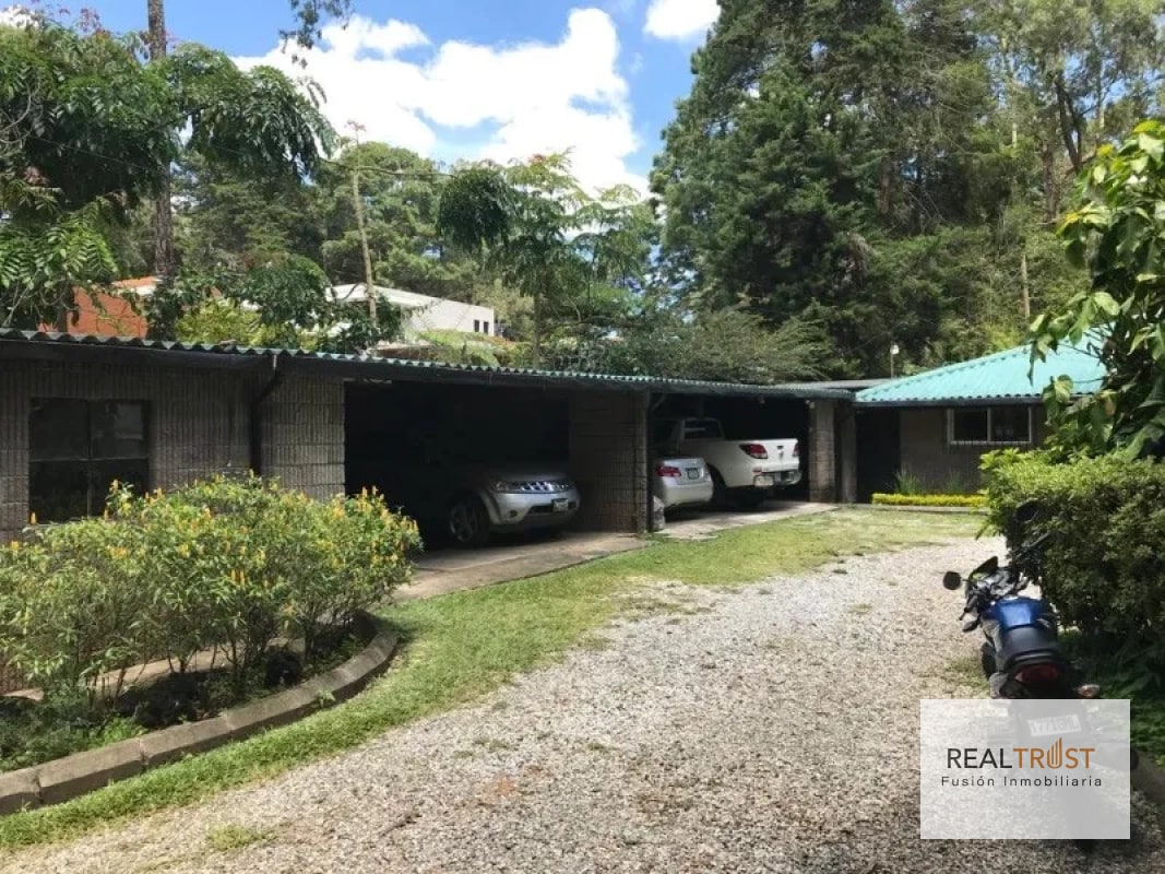 PROPIEDAD EN VENTA PARA DESARROLLO ZONA 16 - 1
