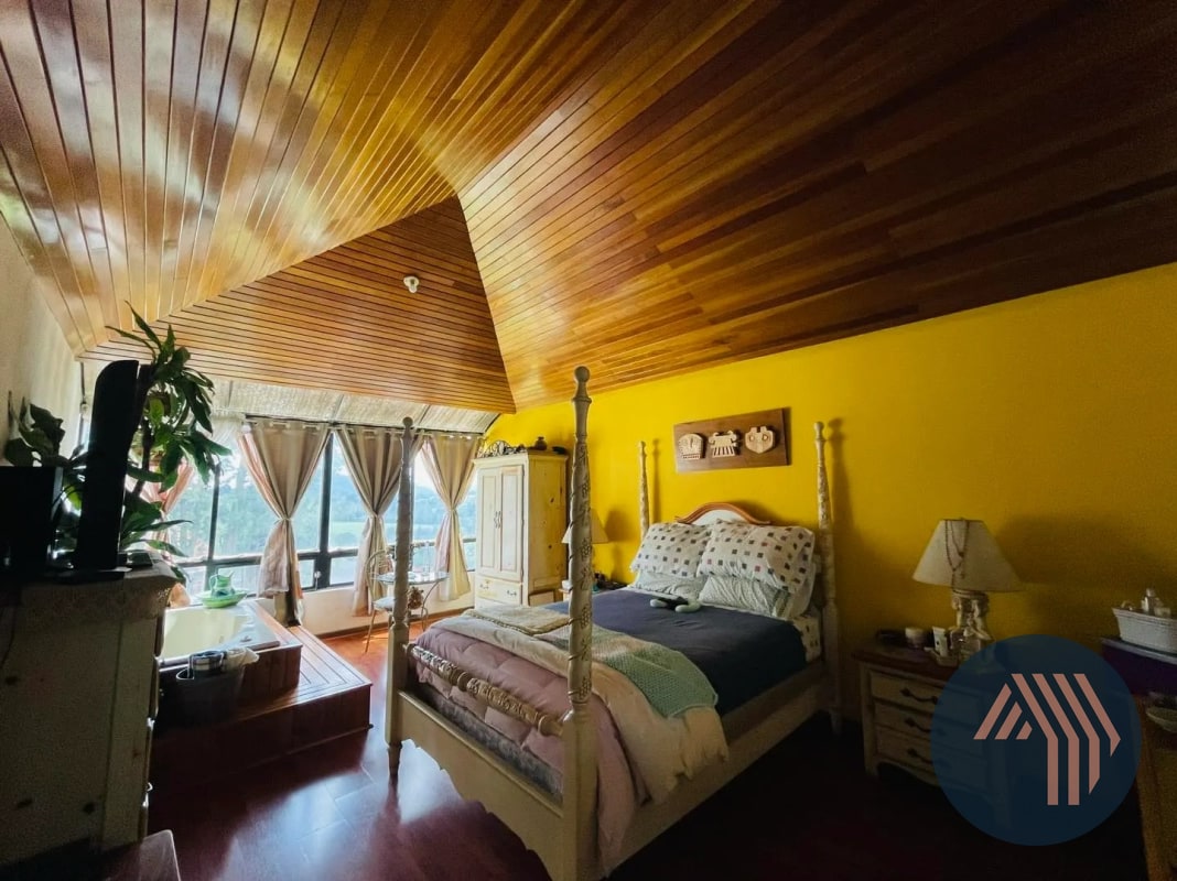 VENTA DE AMPLIA CASA - COLINAS DE ANDALUCÍA, KM 16.5 CES - 9