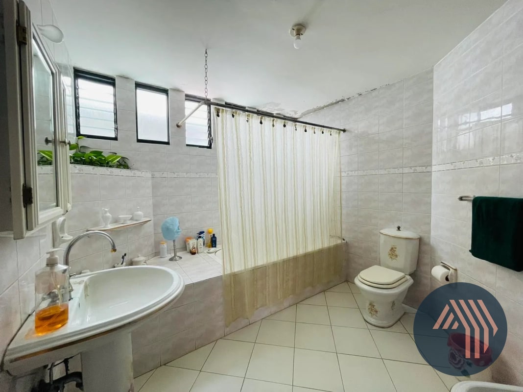 VENTA DE AMPLIA CASA - COLINAS DE ANDALUCÍA, KM 16.5 CES - 10