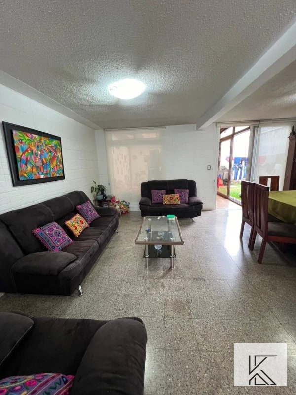Casa en venta en el Condominio VILLAS EL RENACER, San José Pinula - 1
