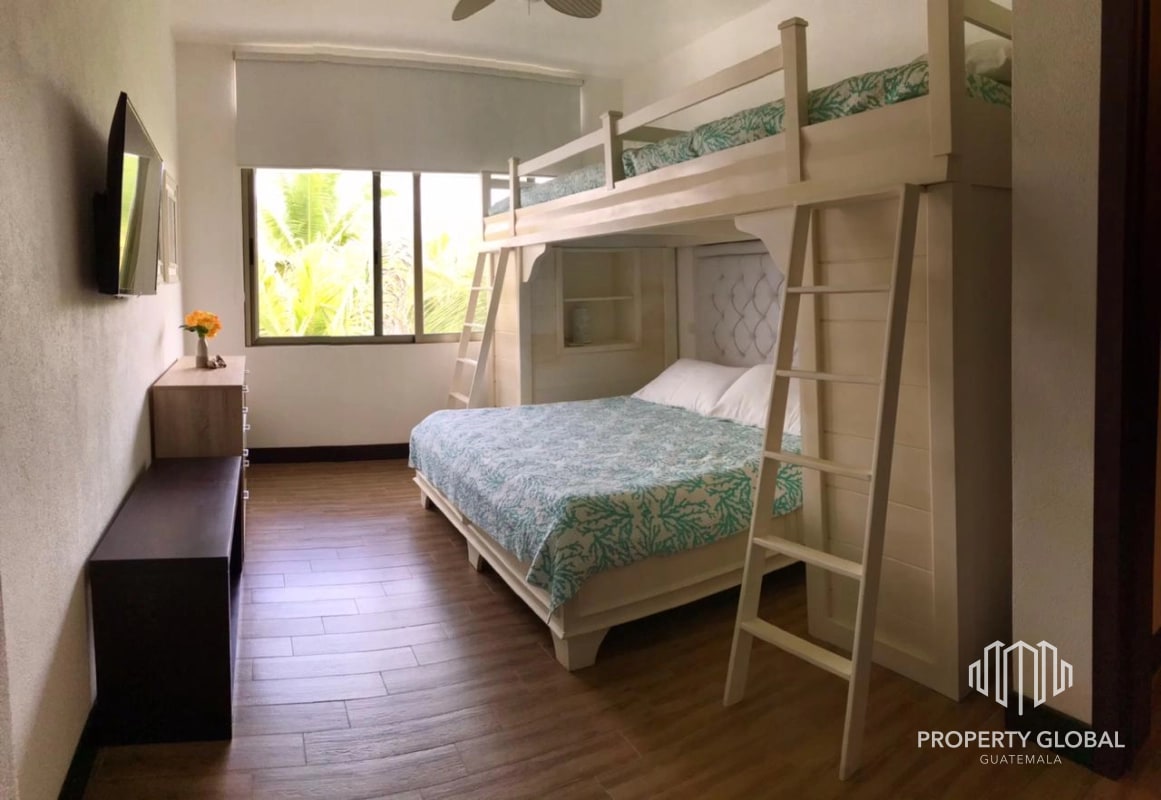 Villa residencial enfrente al mar 4 dormitorios en venta en exclusivo condominio en Monterrico - 4