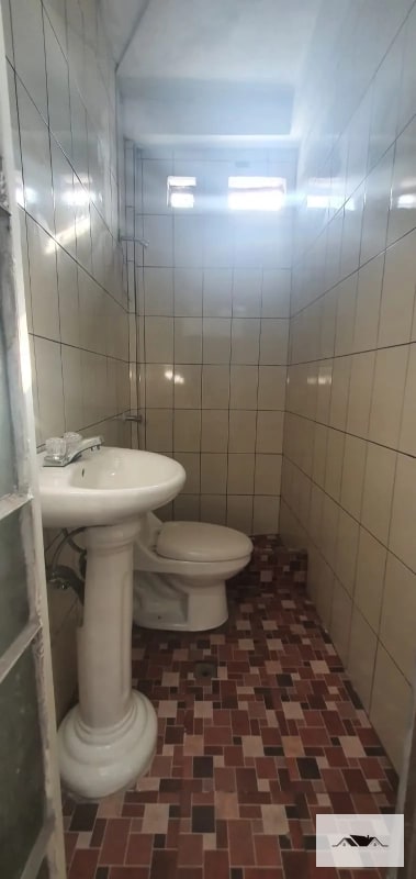 En Renta Bonita Casa Zona 12 sobre Calzada Aguilar Batres con muy buena ubicación — Casa en Alquiler en Zona 12, Guatemala, Ciudad — foto 16 de 17
