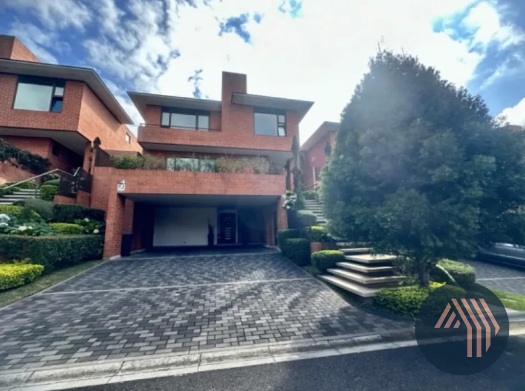 VENTA DE HERMOSA CASA - RES. CONCEPCIÓN, KM 15 CES - 1