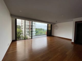 Apartamento Renta Zona 15 VH2, Edificio Boutique, de 3 Dormitorios y Dormitorio de Servicio — Apartamento en Alquiler en Zona 15, Guatemala, Ciudad — miniatura 2 de 10