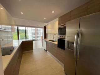 Apartamento Renta Zona 15 VH2, Edificio Boutique, de 3 Dormitorios y Dormitorio de Servicio — Apartamento en Alquiler en Zona 15, Guatemala, Ciudad — miniatura 1 de 10