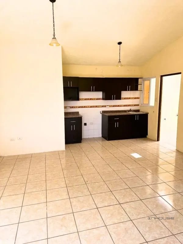 CASA EN VENTA ARRAZOLA 2 IDEAL PARA INVERSIONISTAS — Casa en Venta en Carretera a El Salvador, Guatemala, Ciudad — foto 10 de 12