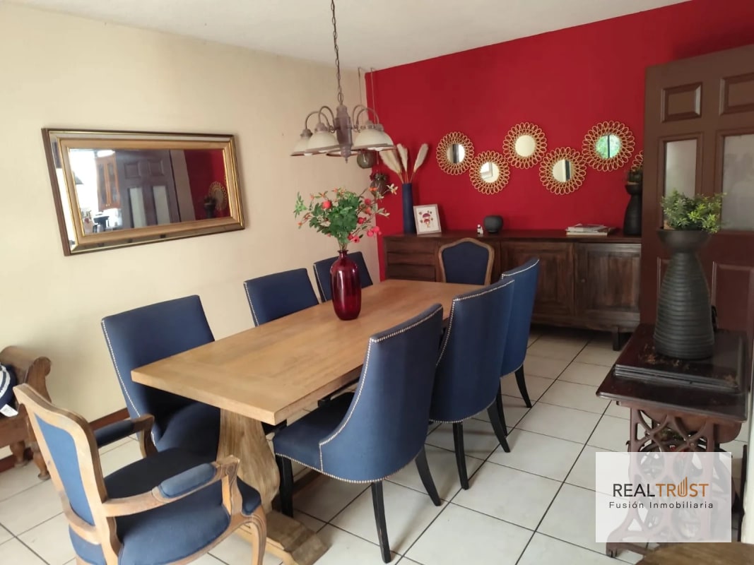 CASA EN VENTA LAS CHARCAS ZONA 11 - 10