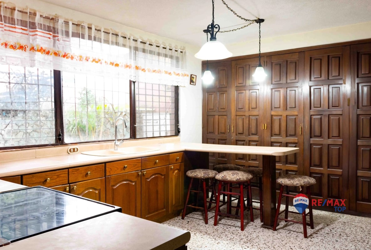 CASA EN COND. LA MONTAÑA, ZONA 16 - 7