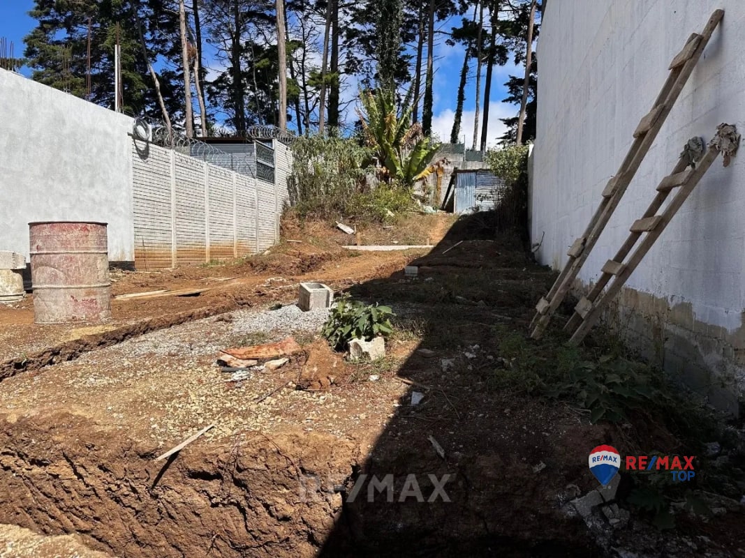 CASA EN CONSTRUCCIÓN EN COND. ARRAZOLA,CAES - 6