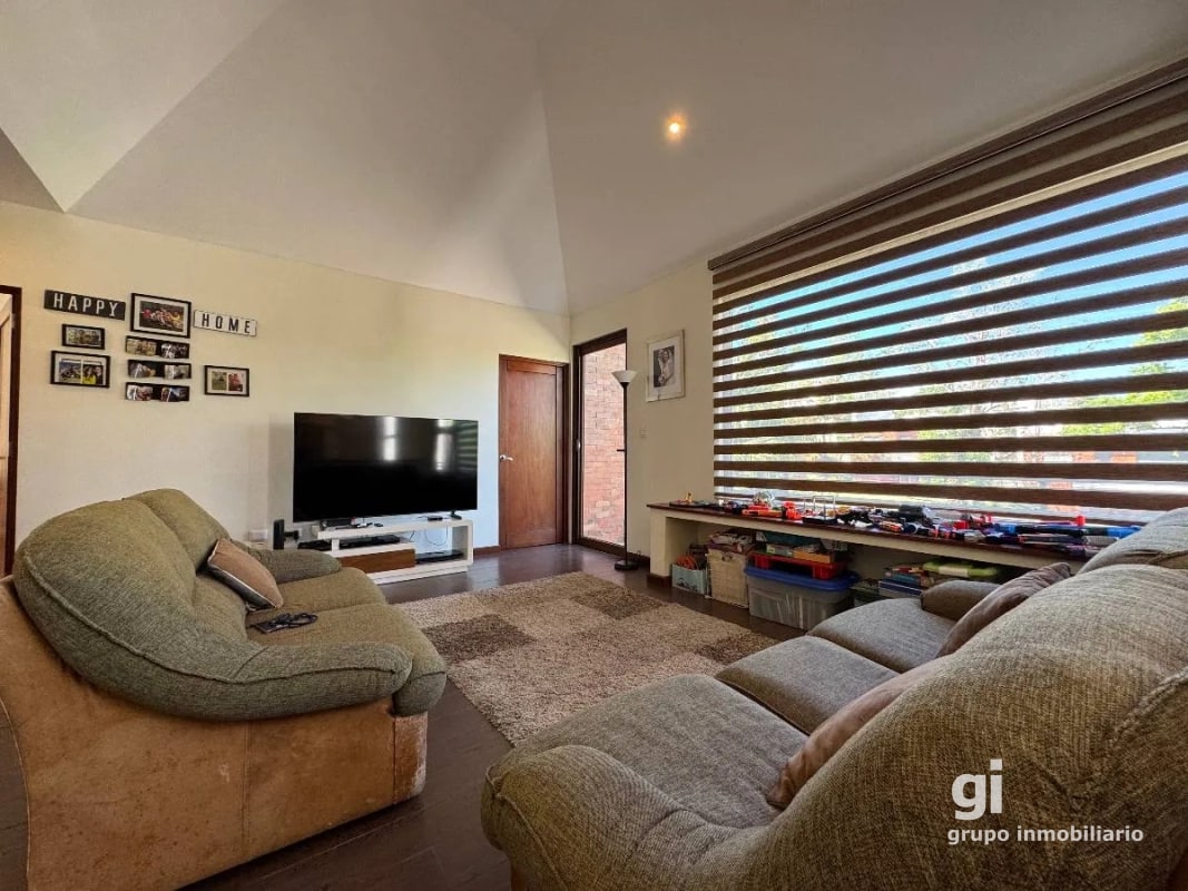 Linda casa en venta en condominio exclusivo de zona 16 - 12