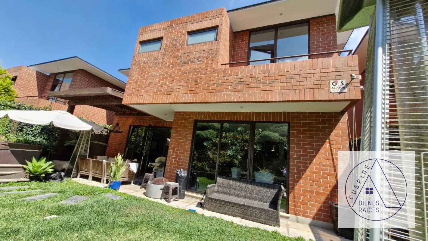 Bella Residencia en Venta Carr. Salvador km 15 Residencias Concepción km 15.5 - 10