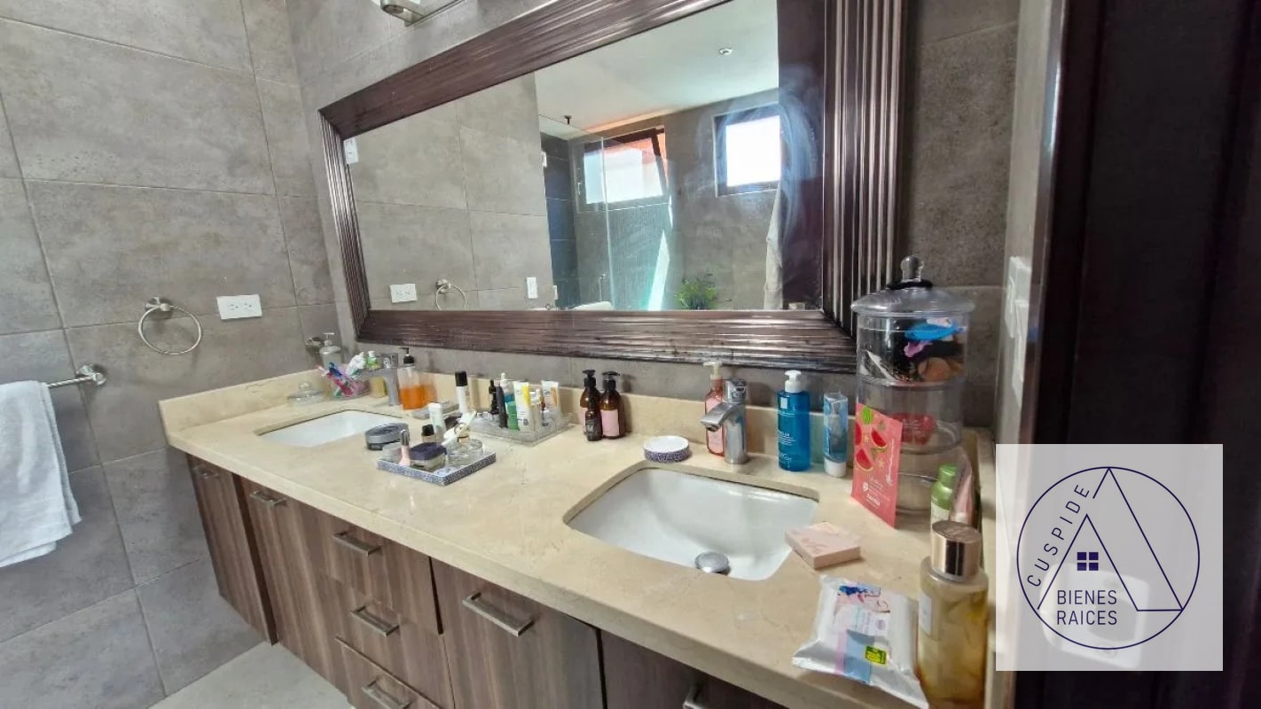 Bella Residencia en Venta Carr. Salvador km 15 Residencias Concepción km 15.5 - 3