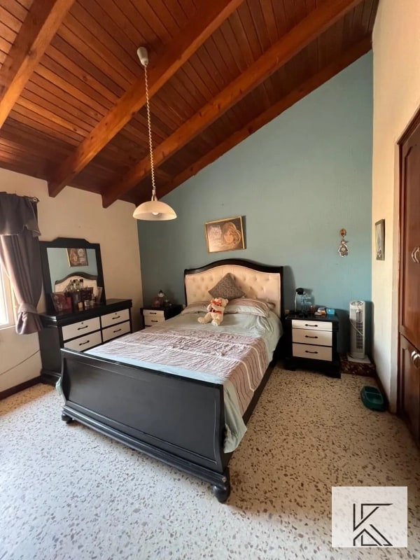 Bella casa en Venta en zona 7 de Mixco, a pocas cuadras de la a Roosevelt - 4