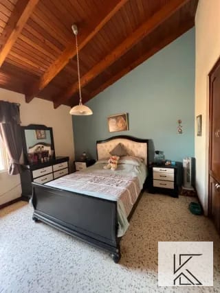 Bella casa en Venta en zona 7 de Mixco, a pocas cuadras de la a Roosevelt — Casa en Venta en Zona 7 Mixco, Guatemala, Ciudad — miniatura 4 de 16