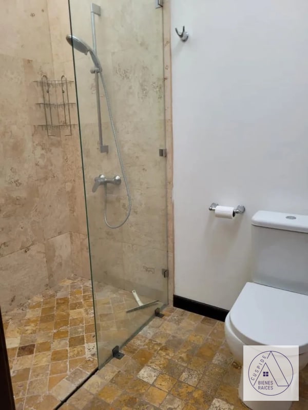 Zona 16 Las Cumbres Bella Residencia en Venta con ganas de hacer negocio. - 8