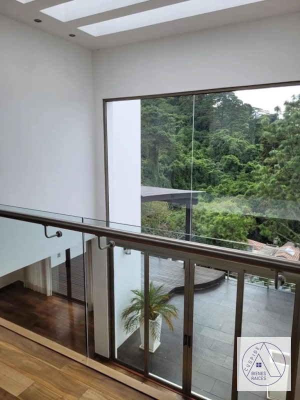 Zona 16 Las Cumbres Bella Residencia en Venta con ganas de hacer negocio. - 4