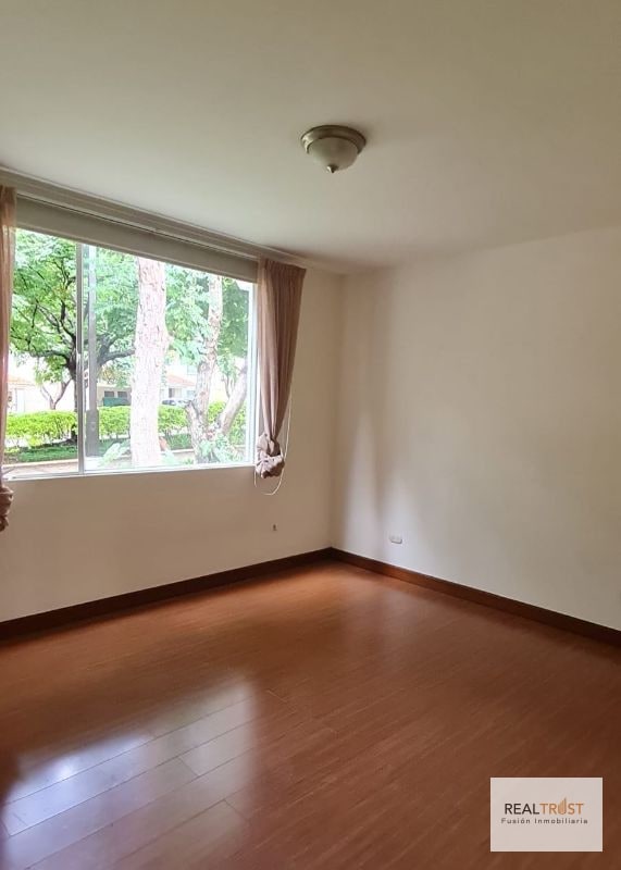 VENDO CASA EN PORTAL DEL BOSQUE KM. 22 CARRETERA AL SALVADOR - 2