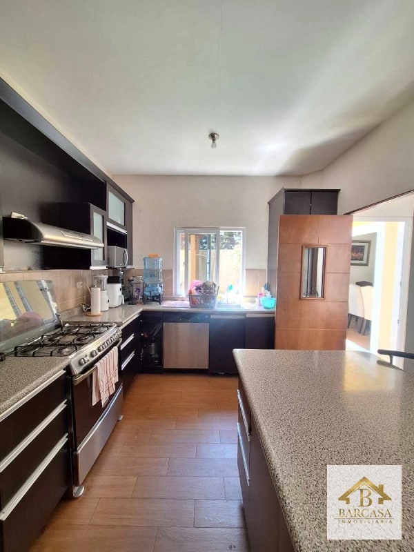 Se vende casa de esquina km 16.5 entrada por Olmeca, Carretera al Salvador - 9