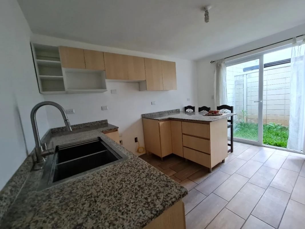CASA EN RENTA O VENTA CARRETERA EL SALVADOR, KM 16.5 OLMECA — Casa en Venta en Carretera a El Salvador, Guatemala, Ciudad — foto 1 de 12