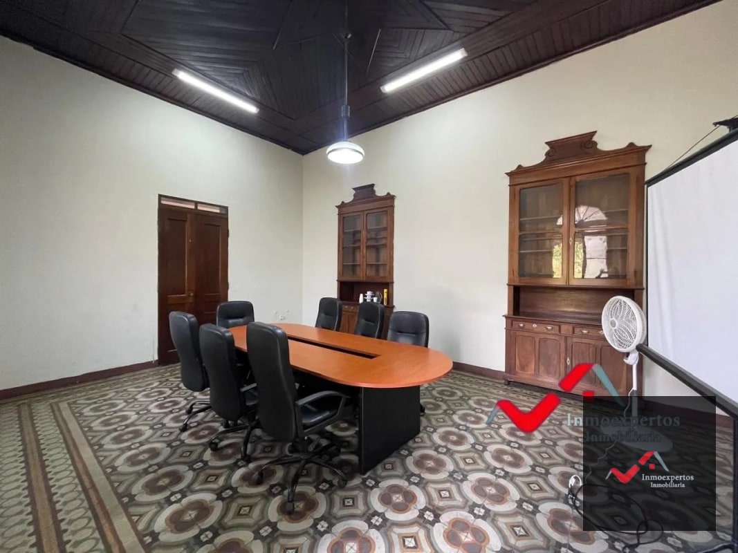 CASA EN VENTA ZONA 1 - 8