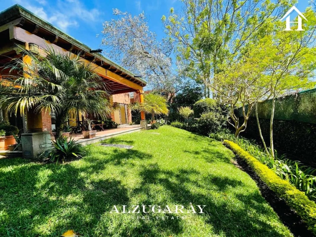 CASA C / JARDÍN Y PÉRGOLA - 3 HAB./ LAS ROTONDAS CAES — Casa en Venta en Carretera a El Salvador, Guatemala, Ciudad — foto 3 de 17