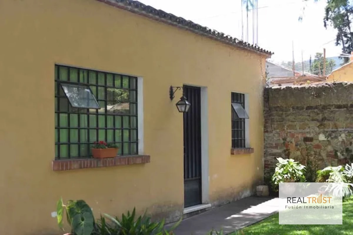PROPIEDAD EN VENTA EN CASCO DE ANTIGUA GUATEMALA - 5