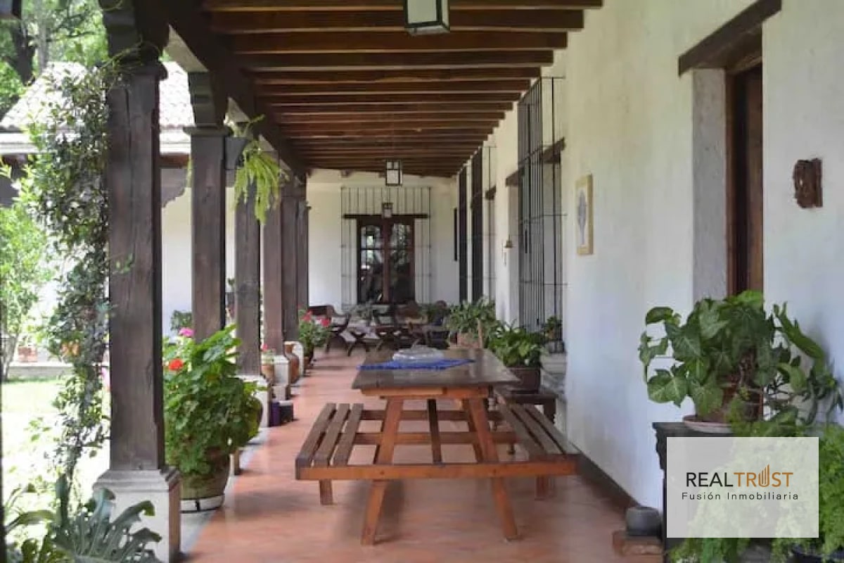 PROPIEDAD EN VENTA EN CASCO DE ANTIGUA GUATEMALA - 3
