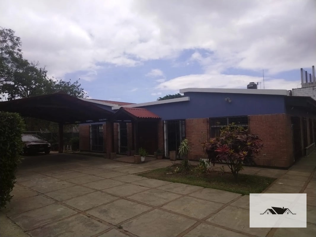 En Renta Propiedad Zona 16 sobre Calle Principal Fuera de Garita uso Comercial o Vivienda — Casa en Alquiler en Zona 16, Guatemala, Ciudad — foto 2 de 6