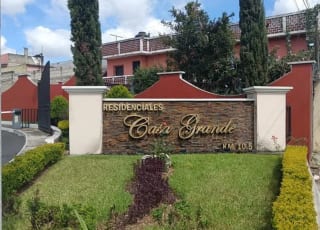 CASA EN VENTA En CASA GRANDE Km. 10 RUTA AL ATLANTICO — Casa en Venta en Carretera al Atlántico, Guatemala, Ciudad — miniatura 1 de 17