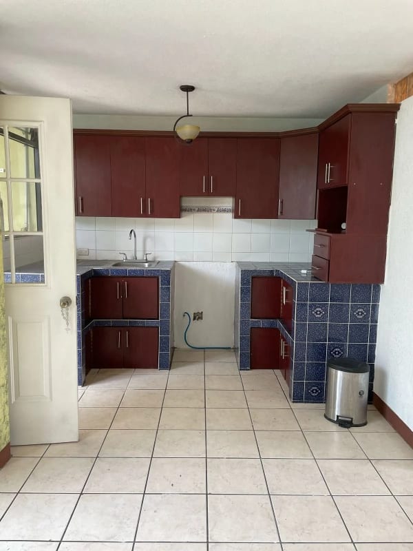 CASA EN VENTA En CASA GRANDE Km. 10 RUTA AL ATLANTICO — Casa en Venta en Carretera al Atlántico, Guatemala, Ciudad — foto 7 de 17