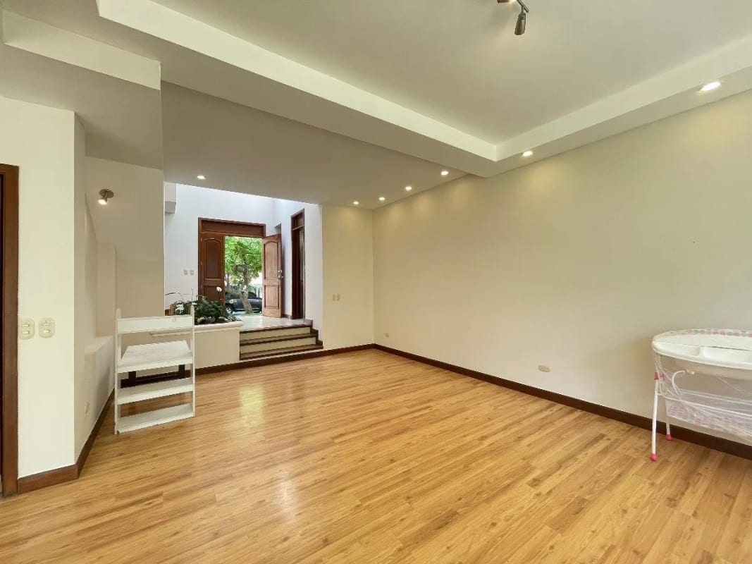 CASA T. HOUSE C/JARDIN Y PERGOLA - 3 HAB/ PORTAL DEL BOSQUE, K. 22.3 - 10