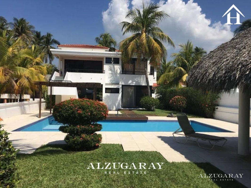 CASA AMUEBLADA FRENTE AL MAR - 5 HAB. / CONDOMINIO CHULAMAR - 1