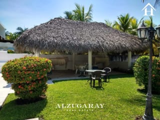 CASA AMUEBLADA FRENTE AL MAR - 5 HAB. / CONDOMINIO CHULAMAR — Casa en Venta en Puerto San José, Escuintla — miniatura 4 de 12