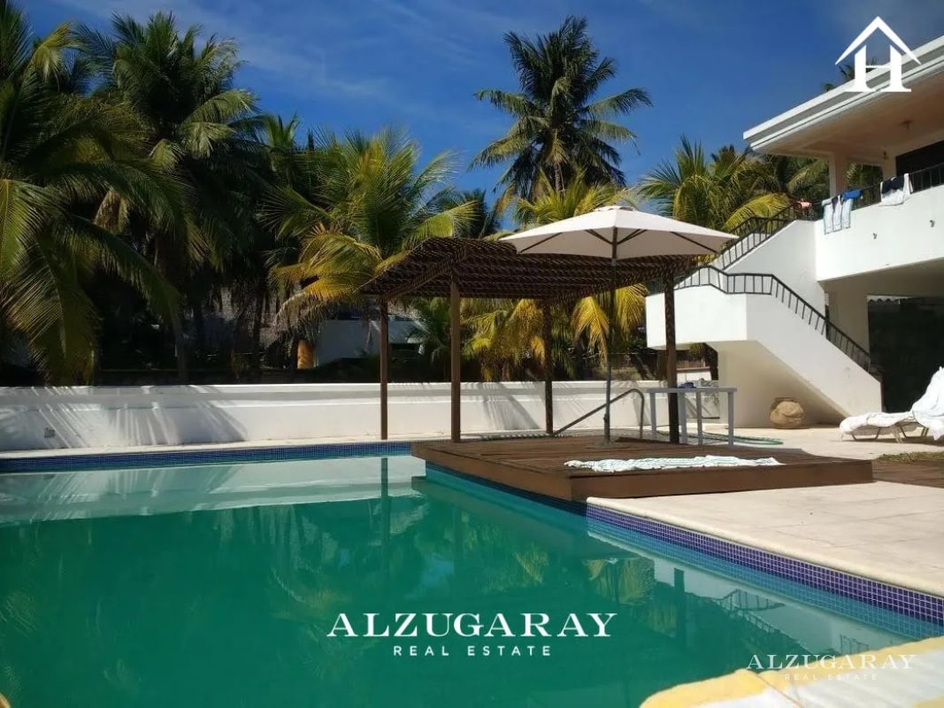CASA AMUEBLADA FRENTE AL MAR - 5 HAB. / CONDOMINIO CHULAMAR - 3