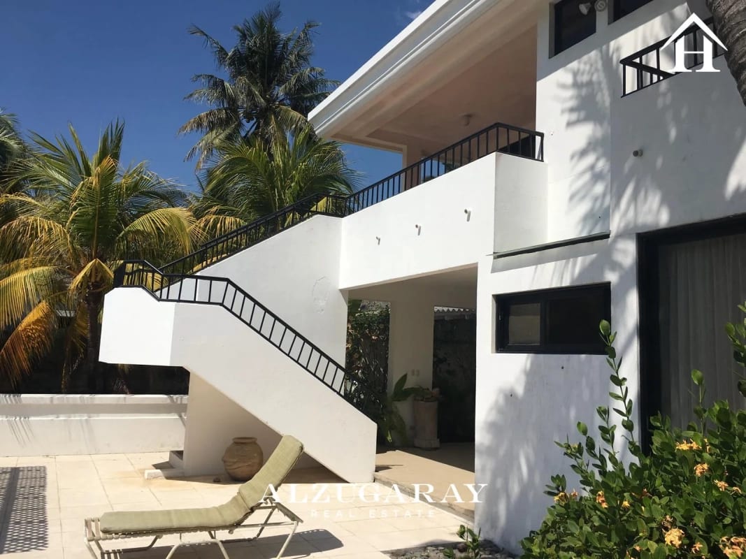 CASA AMUEBLADA FRENTE AL MAR - 5 HAB. / CONDOMINIO CHULAMAR - 2